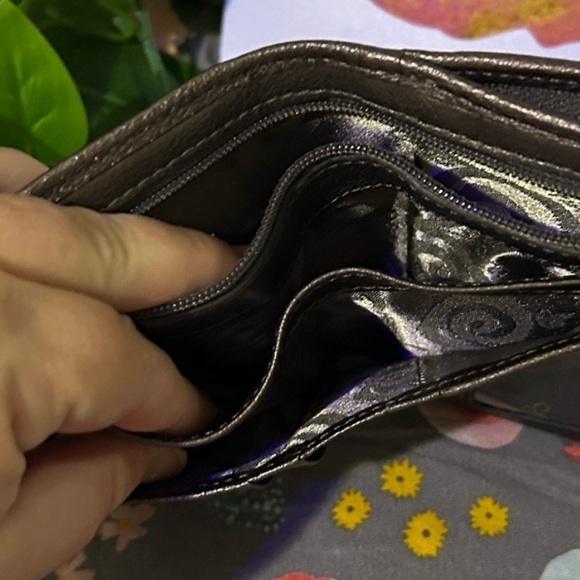 Brighton Grey Leather Wallet with Embossed Design EUC - Picture 6 of 9